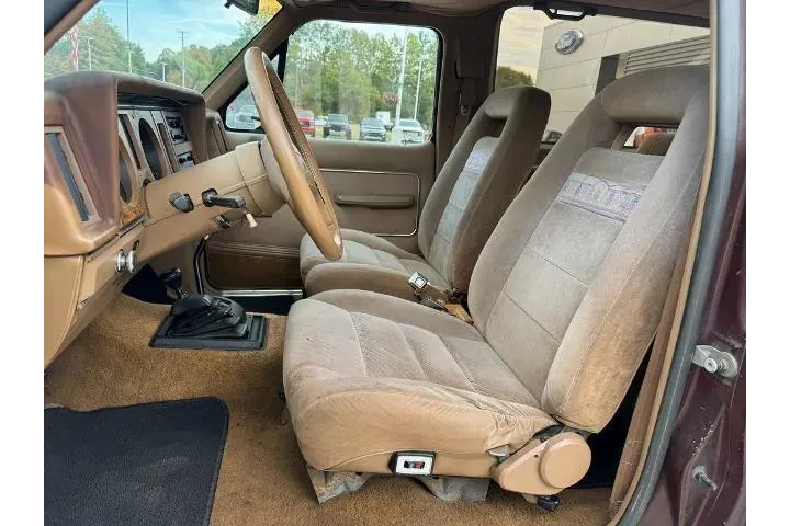 $11000 : Ford Bronco II 1986 2dr 4WD image 10