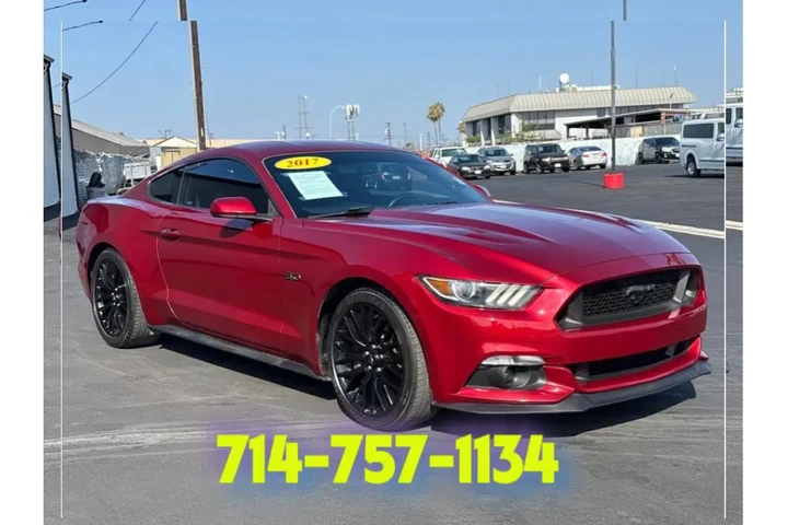 2017 Ford Mustang GT Coupe image 4