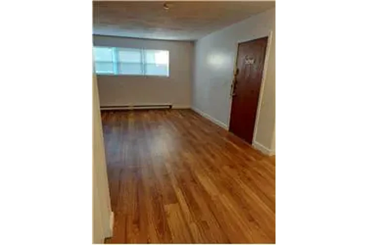 $2295 : Rental property with 2 bedro image 3