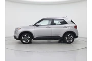 $22998 : Hyundai VENUE 2025 SEL 4dr C thumbnail