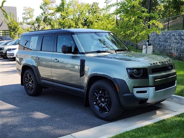 $78953 : 2024 Defender 130 S image 10