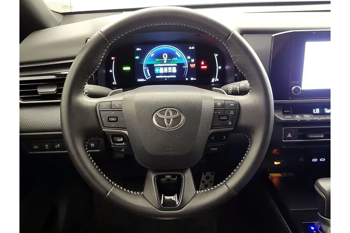 $32998 : Toyota Camry 2025 SE 4dr Sed image 10
