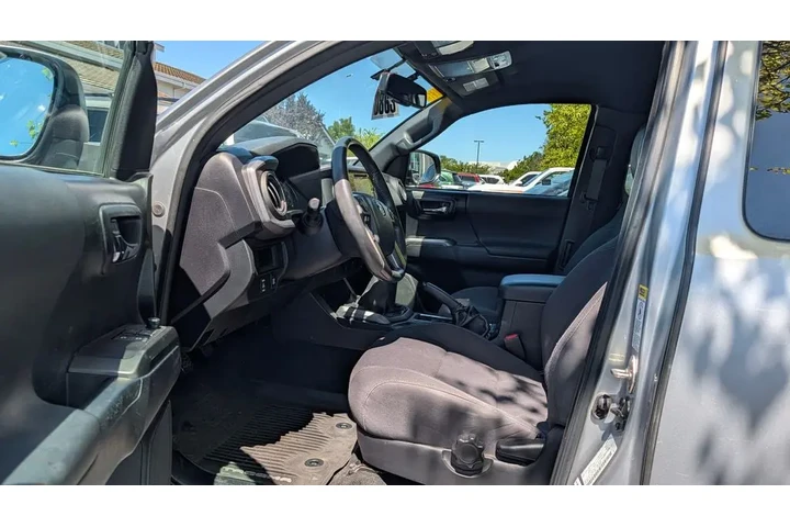 $34990 : 2017 Tacoma TRD Sport V6 image 6