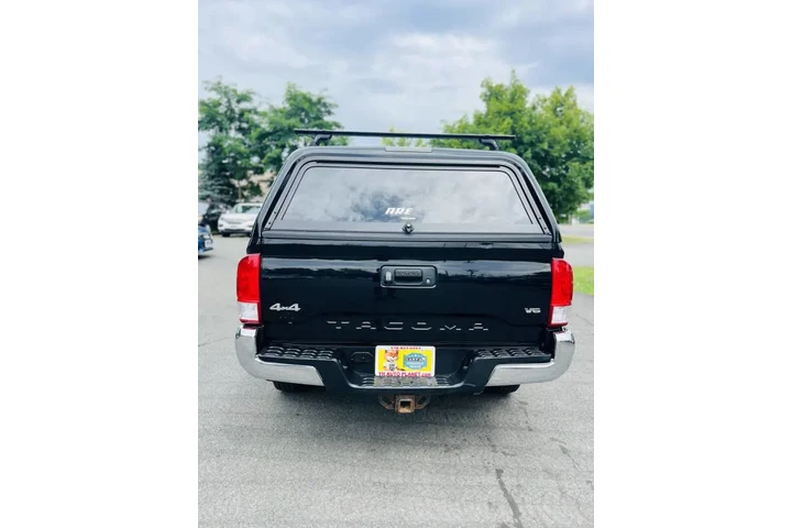 $23500 : 2016 Tacoma SR5 V6 image 9