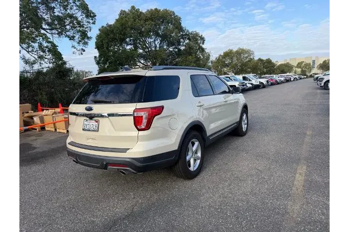 $23000 : Ford Explorer 2018 XLT 4dr S image 3