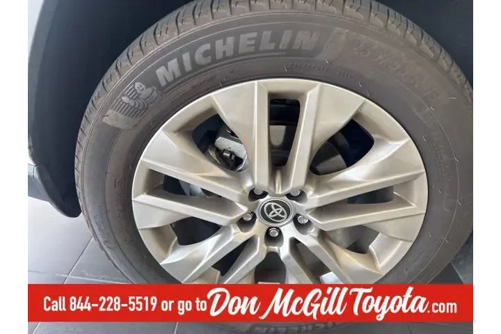 $38632 : Toyota RAV4 2024 AWD Limited image 2