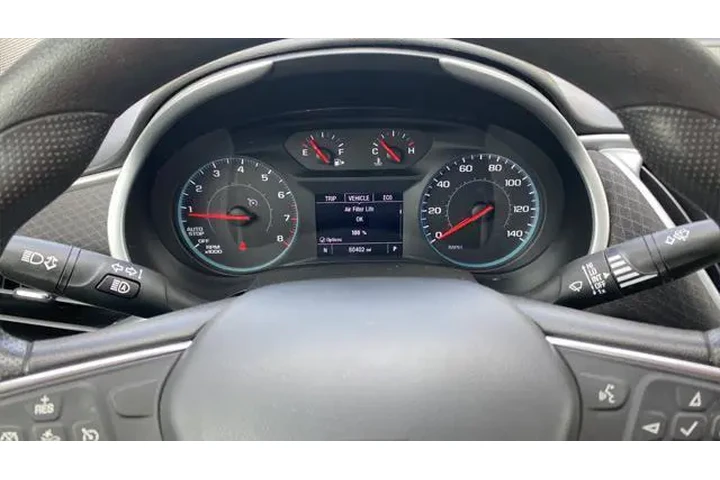 $14977 : Chevrolet Malibu 2023 LT 4dr image 10