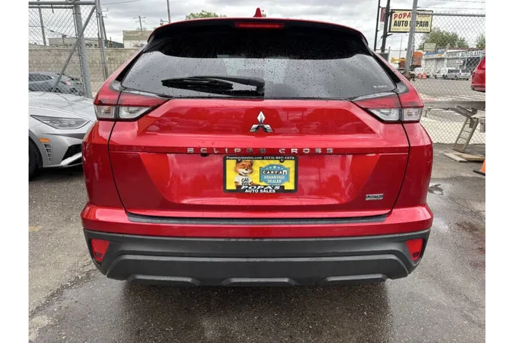 $21995 : 2023 Eclipse Cross LE image 5