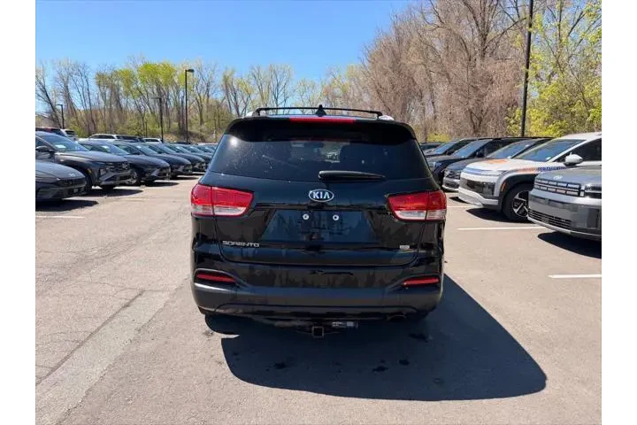 $12000 : Kia Sorento 2017 AWD LX 4dr image 5