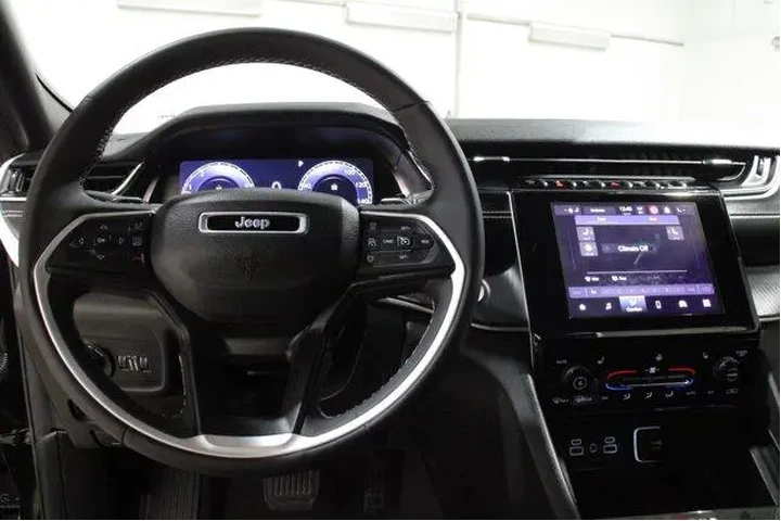 $33892 : Jeep Grand Cherokee L 2023 4 image 8