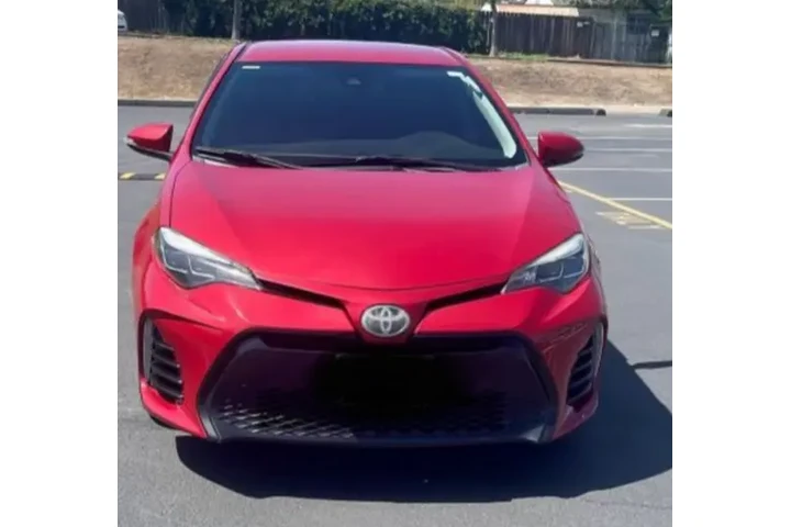 $4500 : Toyota Corolla 2017 image 1