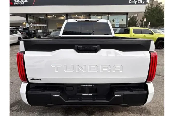 $39988 : Toyota Tundra 2025 4x4 SR 4d image 5