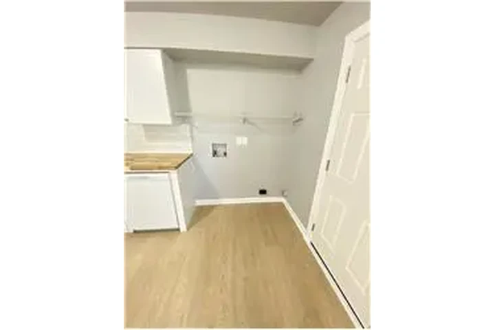 $1200 : Rental property with 2 bedro image 6