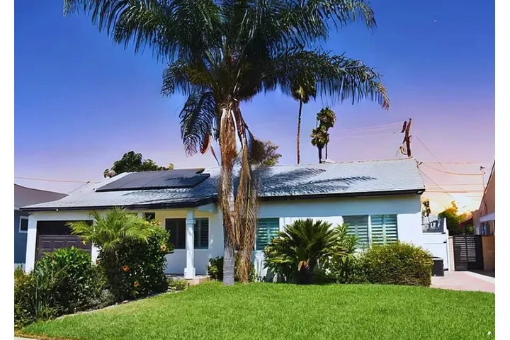 $2650 : Back on the market.Pico Rivera image 1