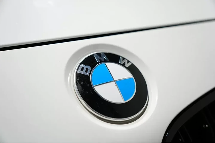 $9927 : 2015 3 Series 328i image 6