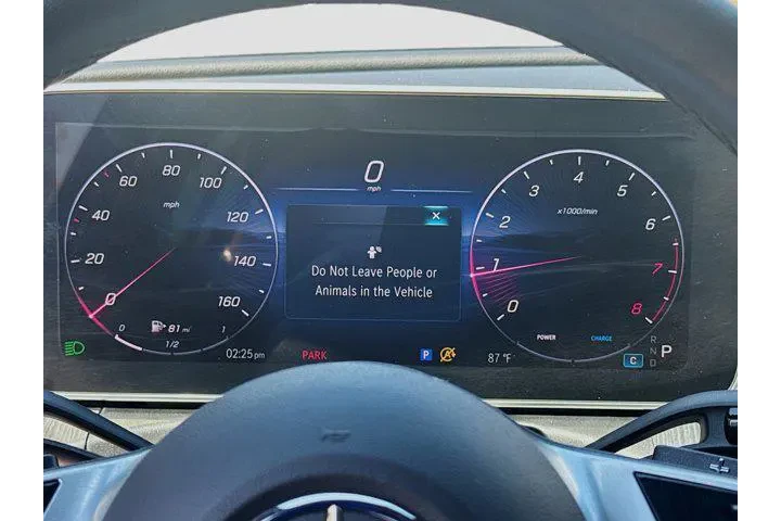 $38486 : Mercedes-Benz C-Class 2025 C image 9