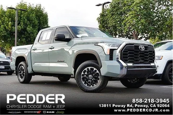 $39974 : Toyota Tundra 2023 4x4 SR5 4 image 1