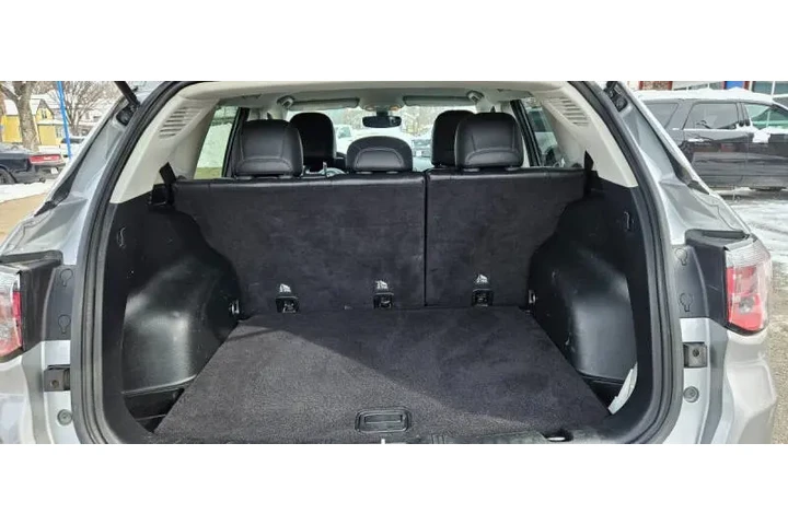 $10990 : 2019 Compass Latitude image 8