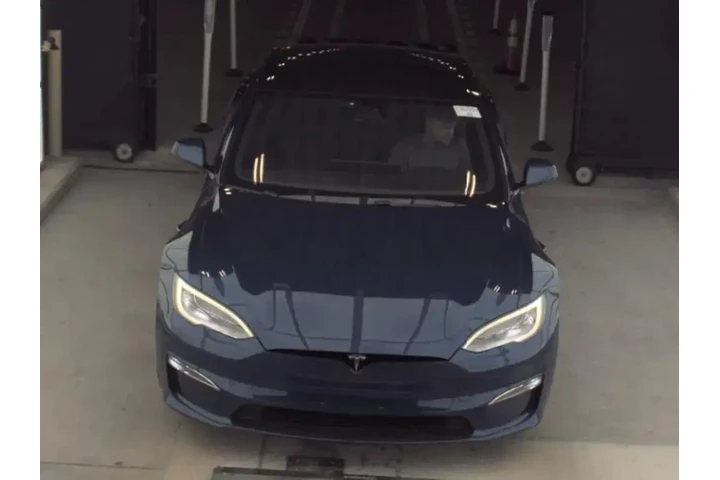 $37990 : Tesla Model S 2021 AWD Long image 2