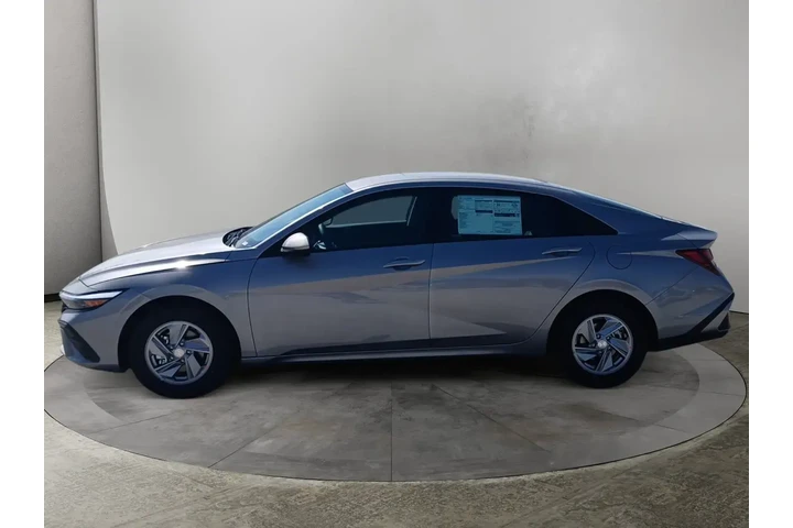 $21216 : Hyundai ELANTRA 2025 SE 4dr image 2
