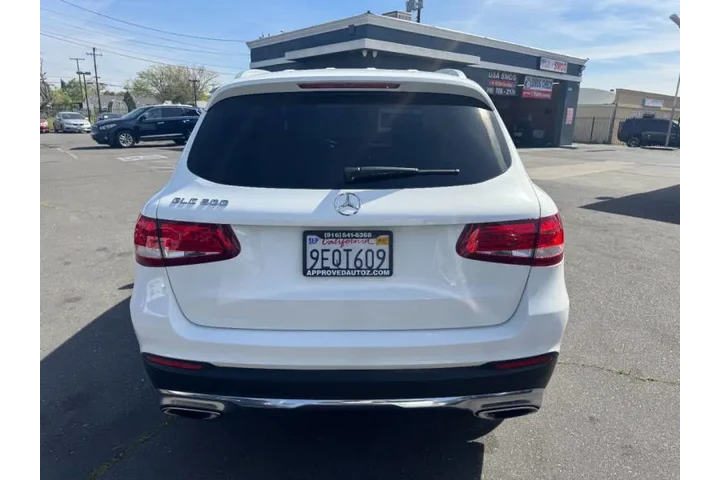 $12998 : 2019 Mercedes-Benz GLC GLC 300 image 7