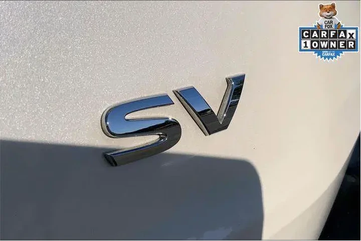 $19985 : Nissan Rogue 2023 SV 4dr Cro image 8