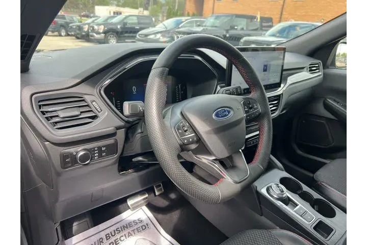 $21912 : Ford Escape 2023 AWD ST-Line image 7