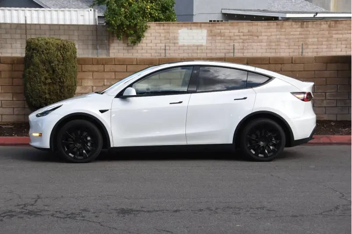 $28950 : 2022 Model Y Long Range image 9