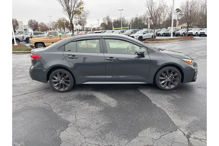 $24243 : Toyota Corolla Hybrid 2024 S image 5