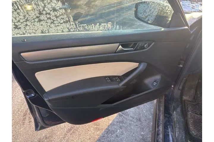 $9000 : Volkswagen Passat 2014 2.0L image 8