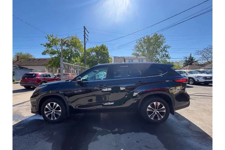 $27995 : 2022 Highlander XLE image 6