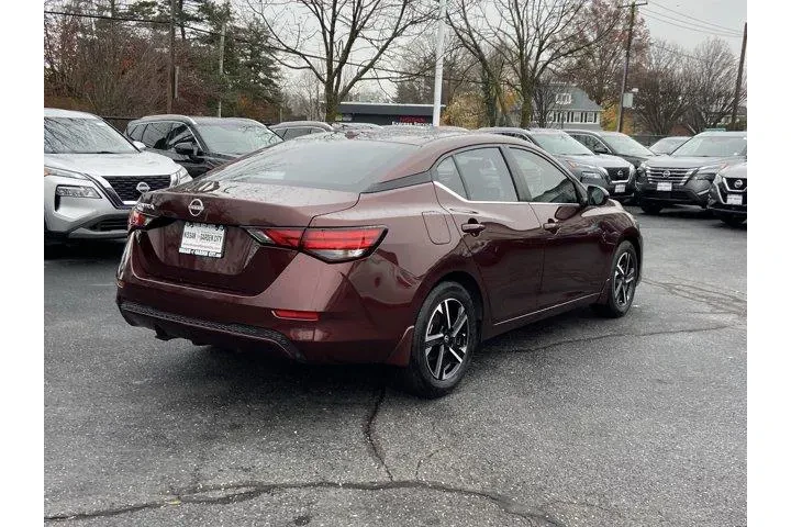 $19950 : Nissan Sentra 2025 SV 4dr Se image 4