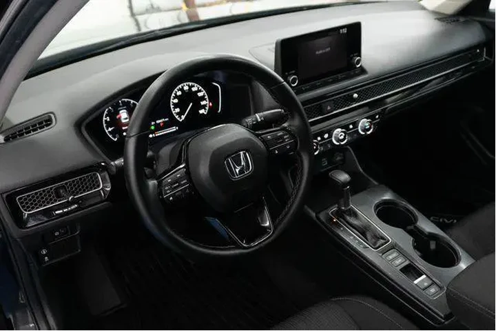 $28540 : Honda Civic 2023 EX 4dr Seda image 3