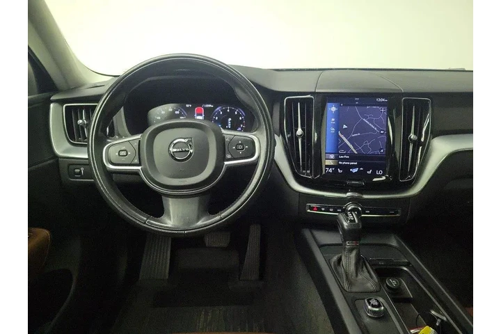 $23998 : Volvo XC60 2018 AWD T6 Momen image 10