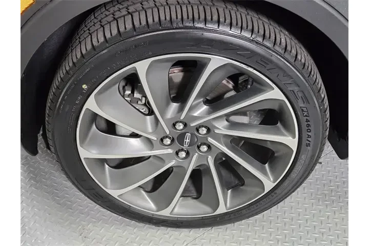 $24048 : Lincoln Nautilus 2020 AWD Re image 10