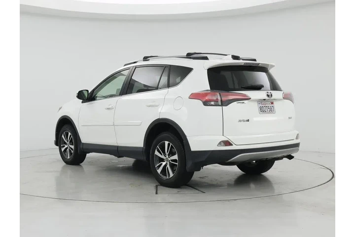 $18998 : Toyota RAV4 2018 XLE 4dr SUV image 2