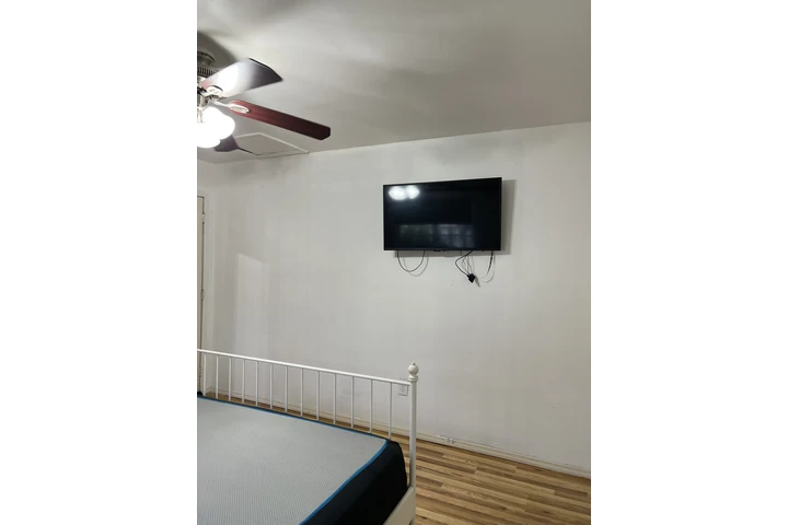 $950 : Se renta Cuarto image 3