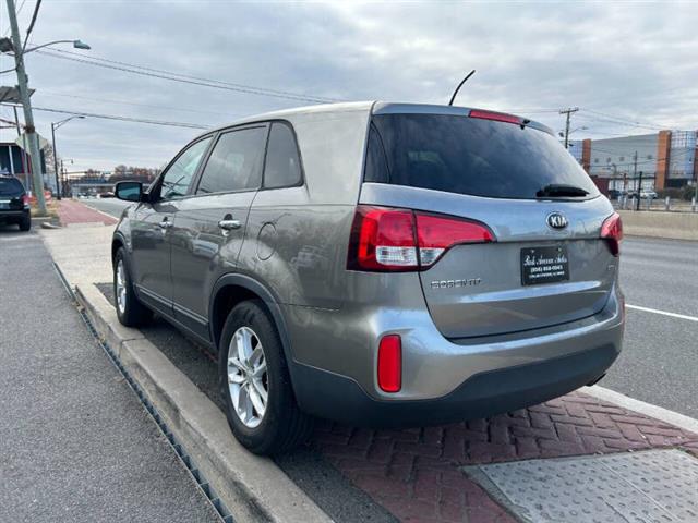 $7995 : 2015 Sorento LX image 6