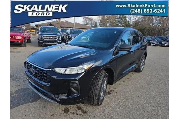 $24910 : Ford Escape 2024 AWD ST-Line image 1