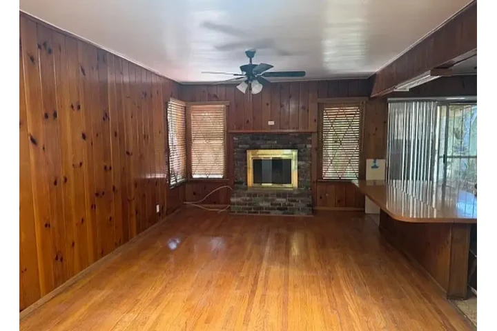 $2950 : HOUSE RENT IN Downey, CA image 1