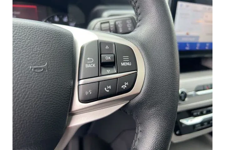 $37615 : Ford Explorer 2024 AWD XLT 4 image 10