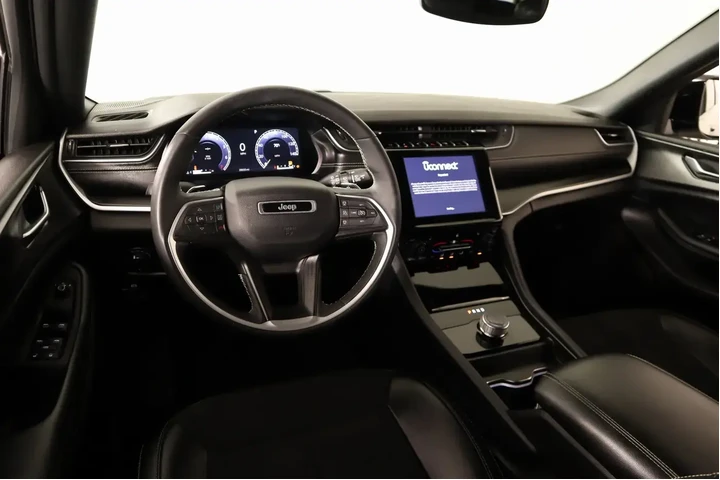 $28476 : Jeep Grand Cherokee L 2024 4 image 2