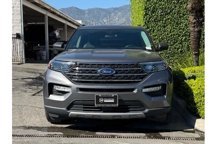 $29888 : Ford Explorer 2022 XLT 4dr S image 2