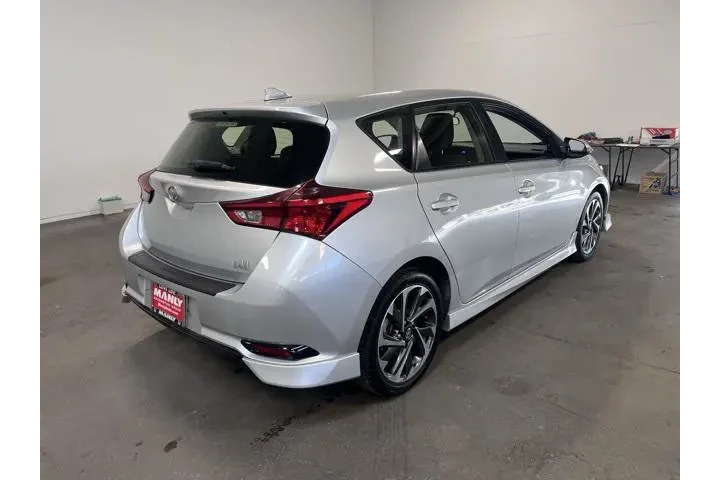 $13971 : Scion iM 2016 4dr Hatchback image 3