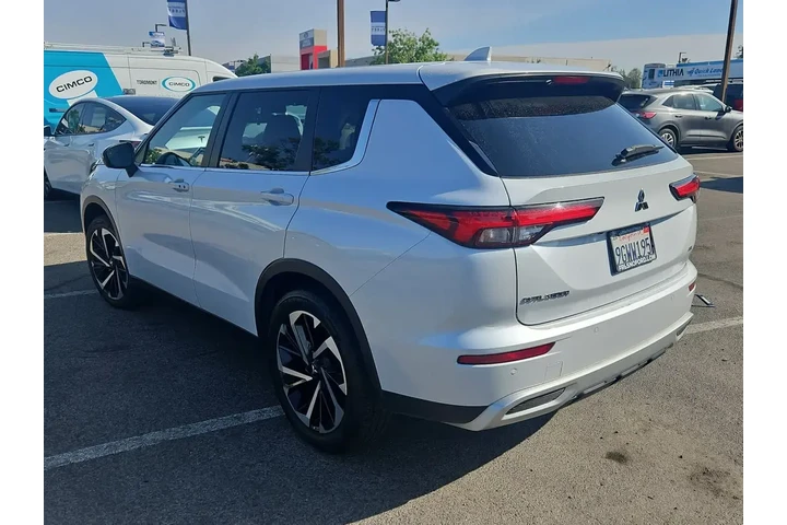 $23000 : Mitsubishi Outlander 2023 ES image 6