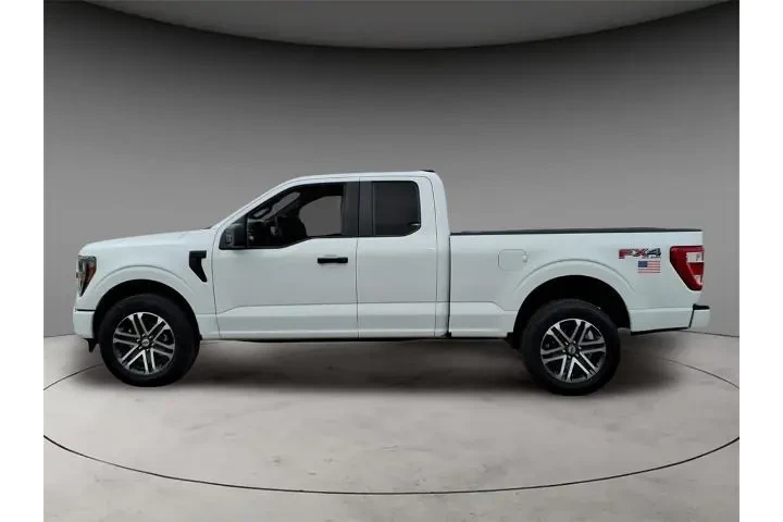 $31013 : Ford F-150 2023 4x4 XL 4dr S image 2