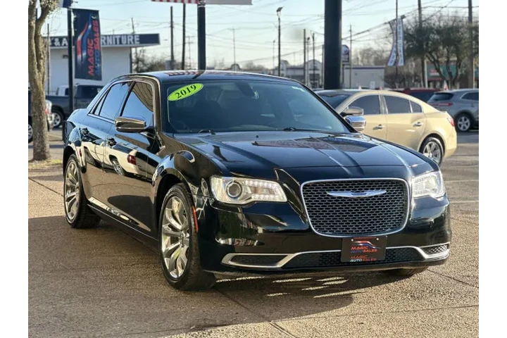 $15499 : 2019 300 Touring image 4