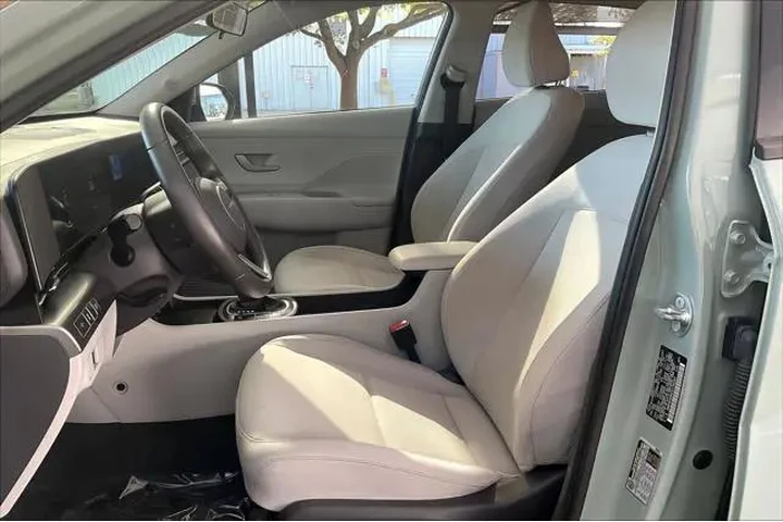 $20998 : Hyundai KONA 2025 SEL 4dr Cr image 8