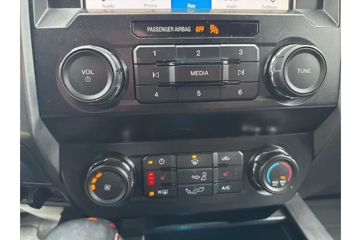 $28500 : Ford F-150 2019 4x4 XLT 4dr image 8