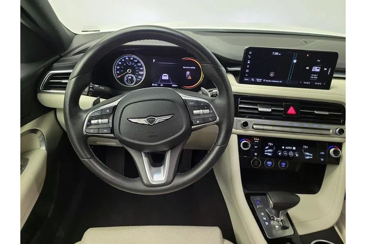 $33998 : Genesis G70 2025 2.5T Standa image 10